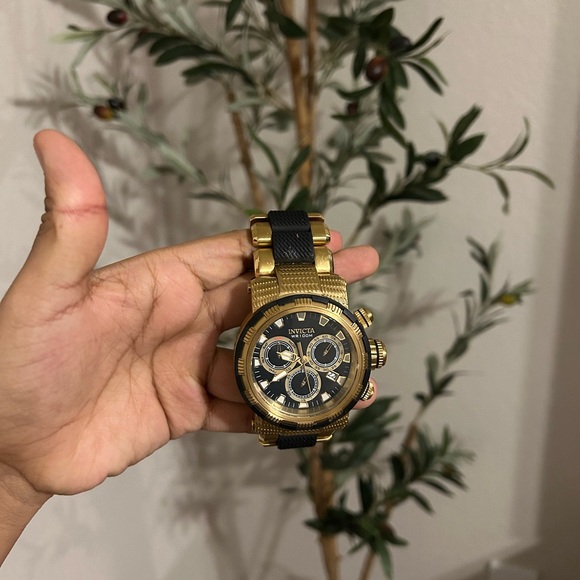 Invicta Other - Invicta Gold and Black Watch with Chronograph